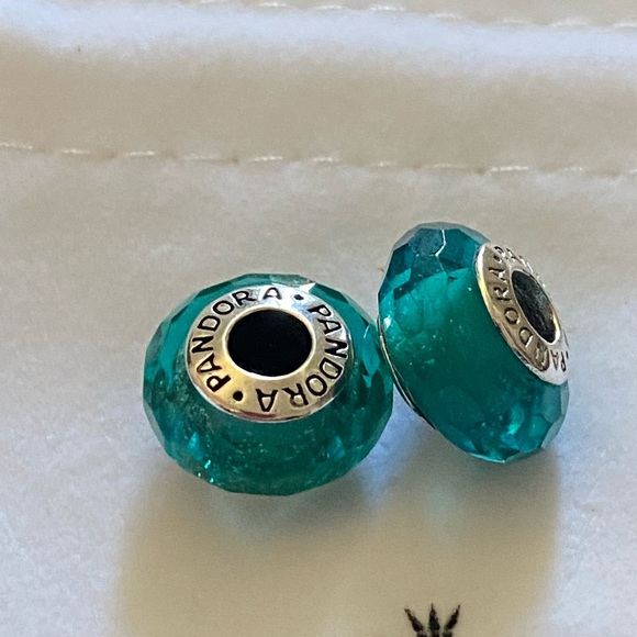 Preowned Pandora Fascinating Teal Shimmer Murano Glass Bead. - Picture 5 of 6